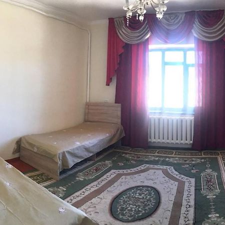 Welcome Guest House Tokmok Екстериор снимка